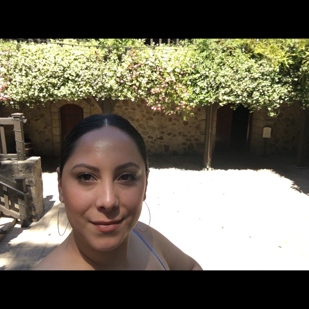 Meet your Posher, Rebeca